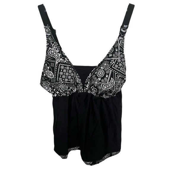 Rekita Other - Rekita Black and White Tankini Top. NWT